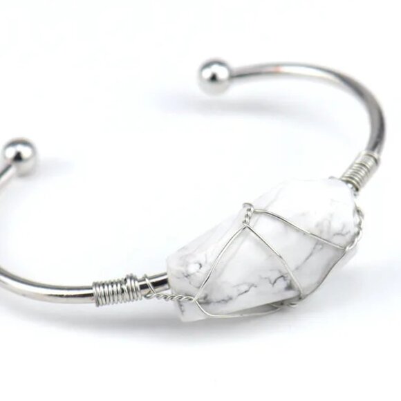 3/$35 Wired Howlite White Grey Natural Stone Crystal Metal Cuff Bangle Bracelet - Picture 5 of 5